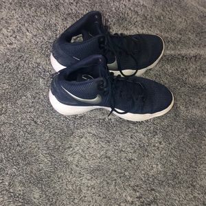 nike basketball shoes